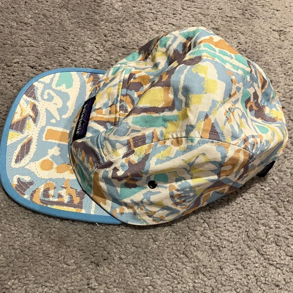 ❌SOLD on VINTED❌ - Patagonia Abstract Blue and Brown Cap - Picture 6 of 6